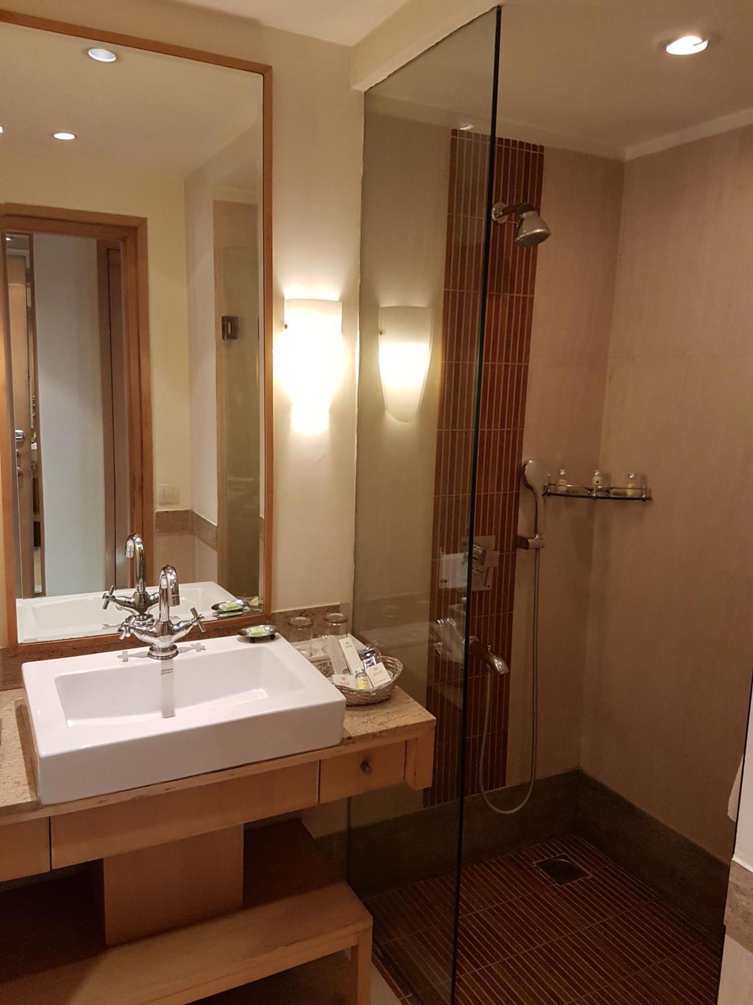 Dia Park Premier Hotel Gurgaon Kamer foto